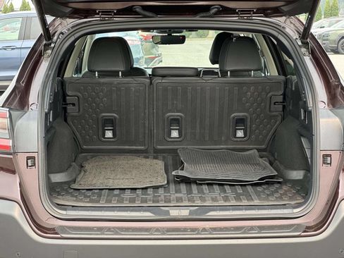 Used 2024 Subaru Outback Limited AWD/4WD image 15