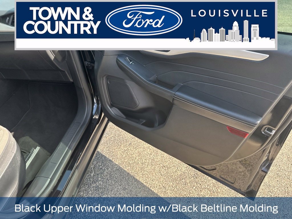 Used 2021 Ford Escape SE w/ SE Sport Appearance Package FWD image 24