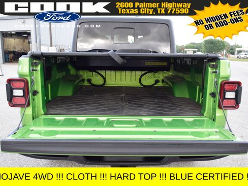 Used 2025 Jeep Gladiator Mojave w/ Convenience Group AWD/4WD image 21