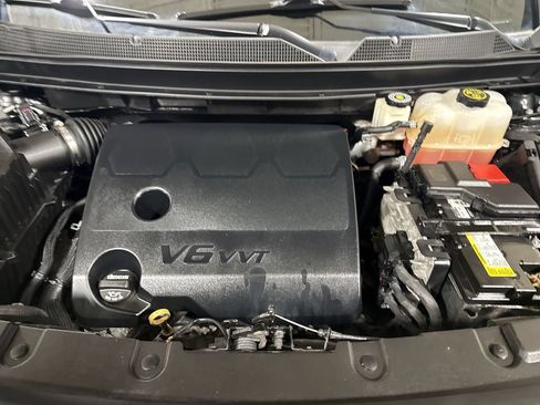 Used 2021 Chevrolet Traverse LT AWD/4WD image 25