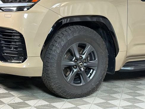 Certified 2025 Lexus LX 700h Overtrail image 4