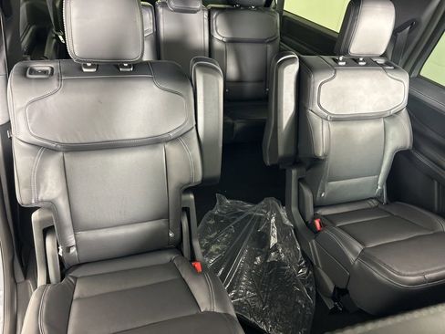 New 2025 Ford Expedition Max Platinum w/ Stealth Performance Package image 29