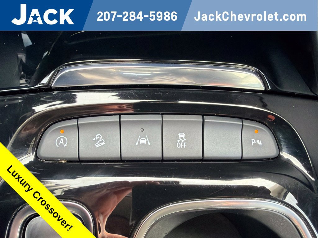 Used 2023 Buick Envision Essence AWD/4WD image 23