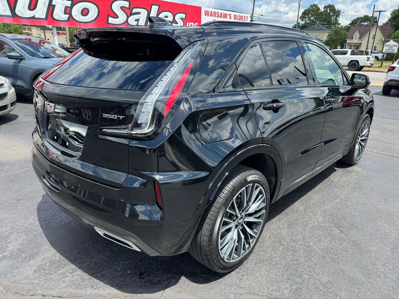 Used 2025 Cadillac XT4 Sport AWD/4WD image 5