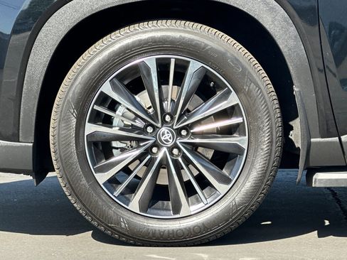 Certified 2024 Toyota Grand Highlander AWD Hybrid image 27