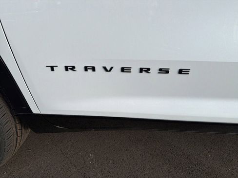 New 2026 Chevrolet Traverse RS image 10