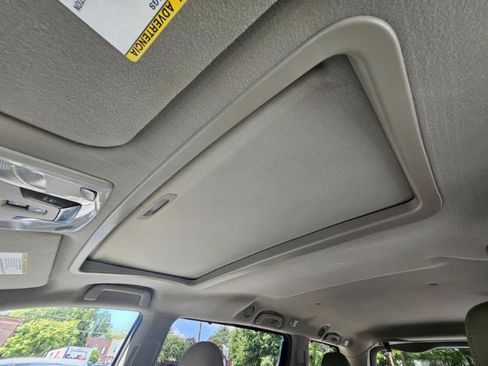 Used 2014 Toyota Sienna XLE FWD image 48