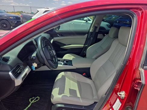 Used 2018 Honda Accord Touring image 8