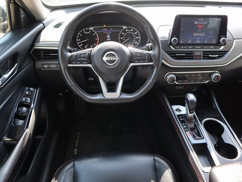 Used 2024 Nissan Altima 2.5 SR image 17