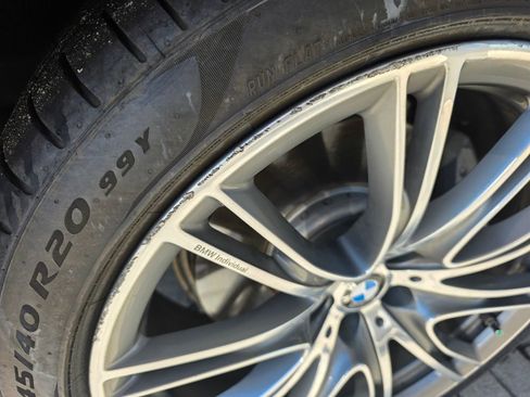 Used 2020 BMW 740i w/ Premium Package image 31