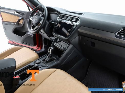 Used 2023 Volkswagen Tiguan SE AWD/4WD image 32