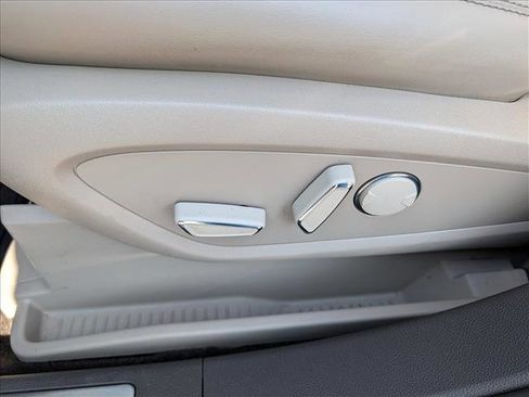 Used 2022 Lincoln Nautilus Reserve image 30