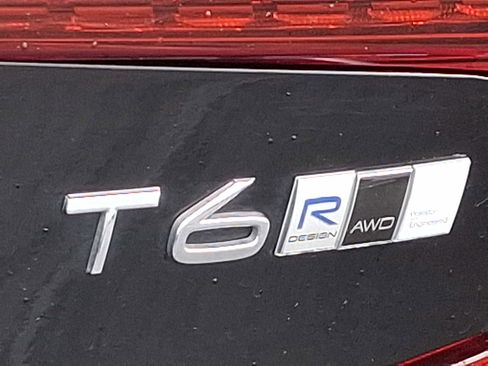 Used 2019 Volvo S60 T6 R-Design image 29