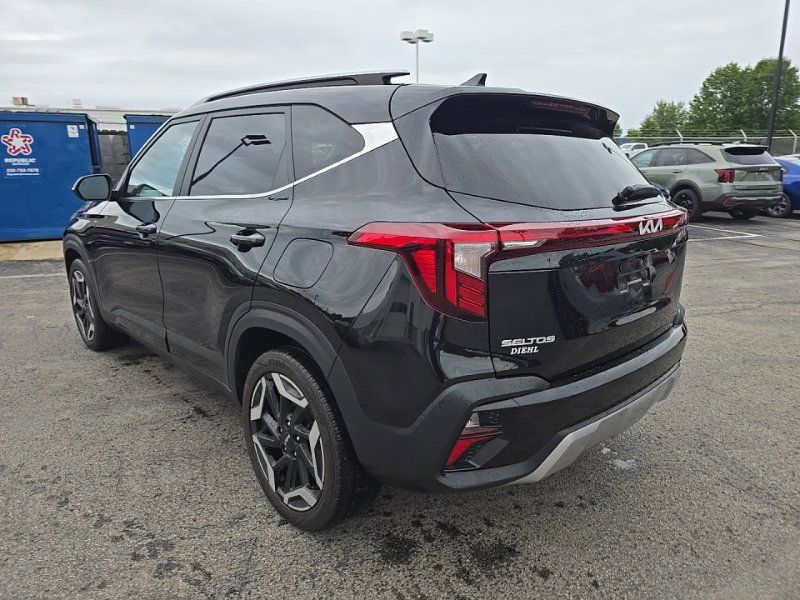 Used 2024 Kia Seltos SX w/ SX Sunroof Package AWD/4WD image 5