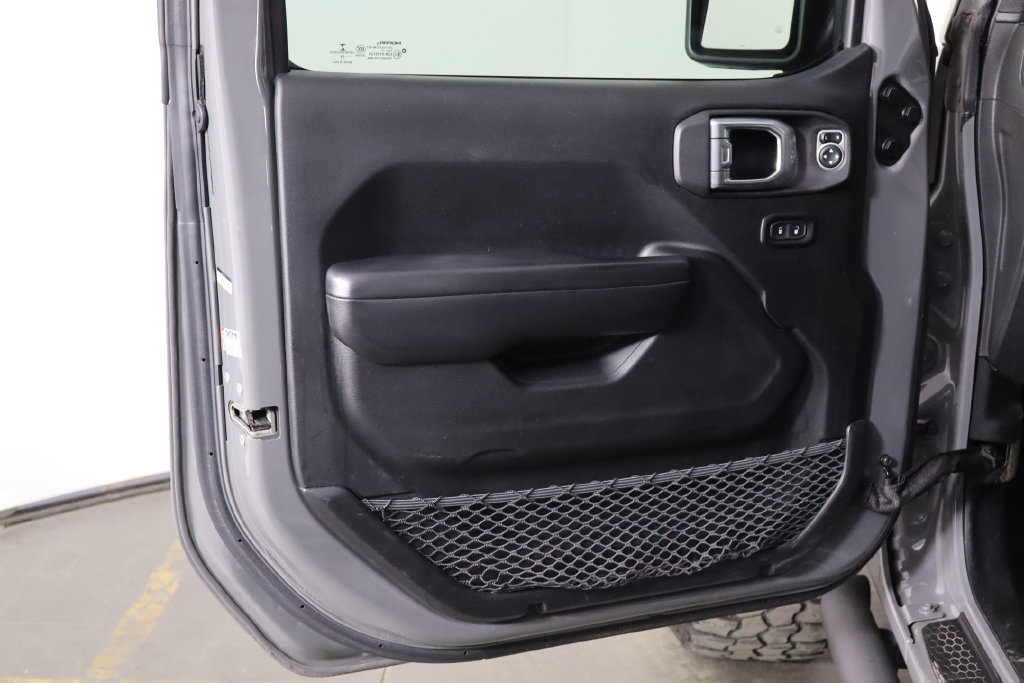 Used 2019 Jeep Wrangler Unlimited Sport w/ Technology Group AWD/4WD image 11
