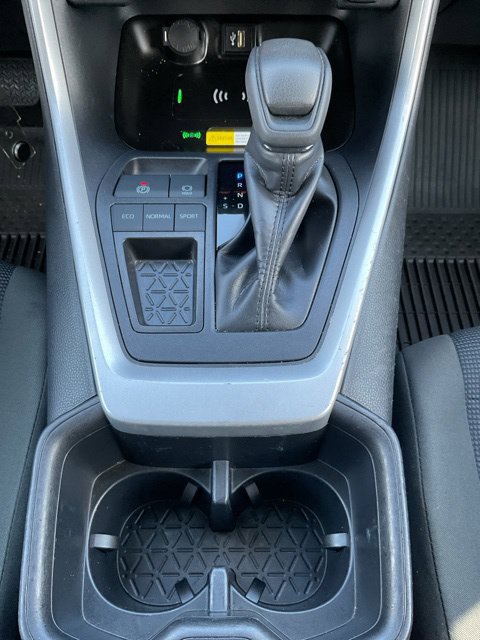 Used 2025 Toyota RAV4 LE FWD image 27