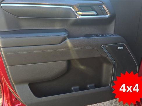 Used 2022 Chevrolet Silverado 1500 RST w/ Convenience Package II AWD/4WD image 38