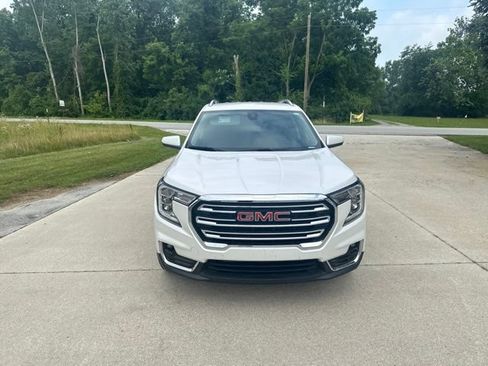Used 2022 GMC Terrain SLT FWD image 3