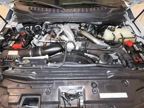 Certified 2022 Ford F250 Platinum w/ FX4 Off-Road Package image 49