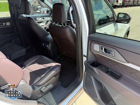 Certified 2025 Ford Explorer Platinum w/ LUX Leather Package AWD/4WD image 21