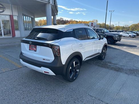 New 2026 Nissan Kicks SR w/ SR Premium Package image 4