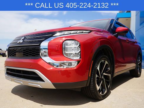 Used 2023 Mitsubishi Outlander SE AWD/4WD image 4