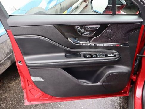 Used 2023 Lincoln Corsair Standard w/ Equipment Group 101A image 23