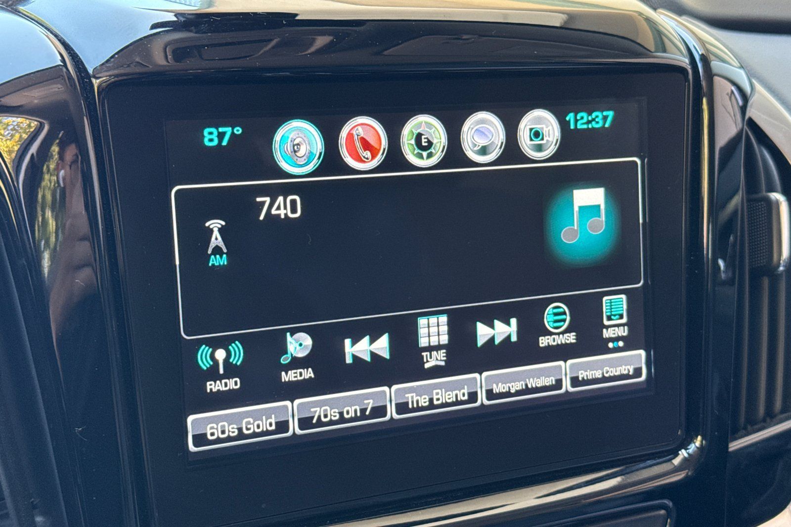 Used 2018 Chevrolet Traverse LT w/ LPO, Floor Liner Package AWD/4WD image 26