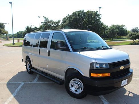 Used 2019 Chevrolet Express 2500 LS w/ Driver Convenience Package RWD image 7
