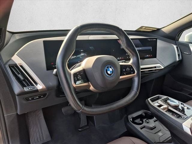 Certified 2024 BMW iX xDrive50 w/ Premium Package AWD/4WD image 10