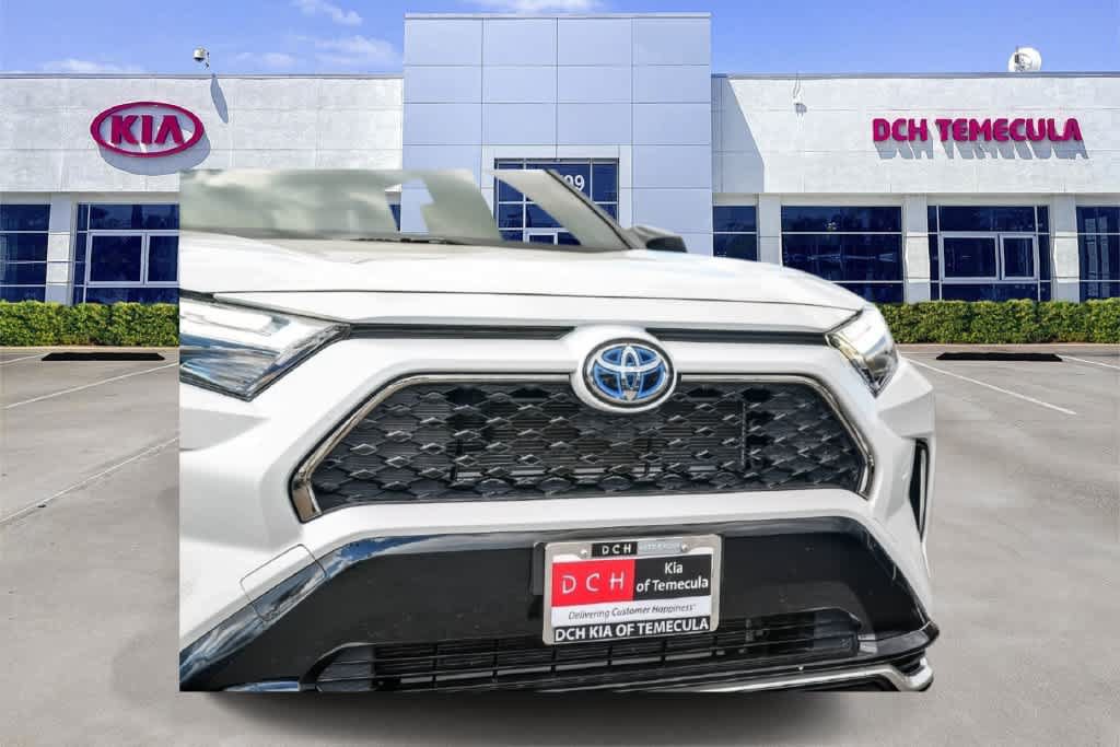 Used 2024 Toyota RAV4 XSE w/ Weather Package AWD/4WD image 5