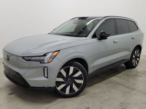 New 2025 Volvo EX90 Ultra image 33