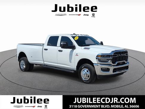 Used 2026 RAM 3500 Tradesman AWD/4WD image 1