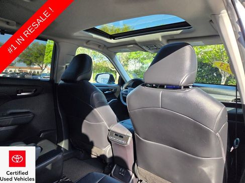 Used 2023 Toyota Highlander XLE image 16