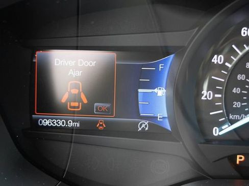 Used 2019 Ford Fusion SE image 3