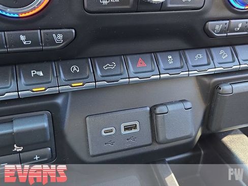 Used 2021 GMC Sierra 1500 AT4 w/ AT4 Value Package AWD/4WD image 13