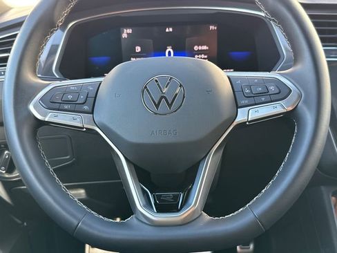 Certified 2023 Volkswagen Tiguan SE R-Line image 31