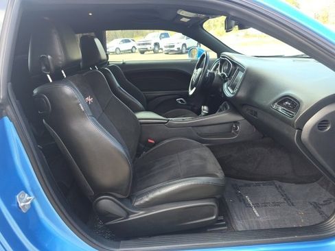 Used 2016 Dodge Challenger R/T Plus image 25