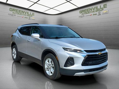 Used 2021 Chevrolet Blazer LT w/ Sound & Technology Package FWD image 10