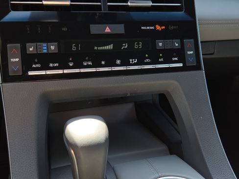 Used 2019 Toyota Avalon Limited w/ Advanced Safety Package FWD image 25