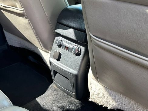 Used 2012 Ford Explorer XLT FWD image 36