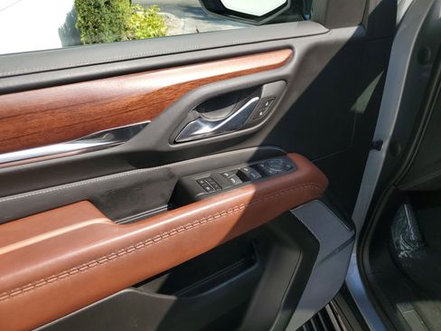 Used 2023 GMC Yukon Denali Ultimate image 21