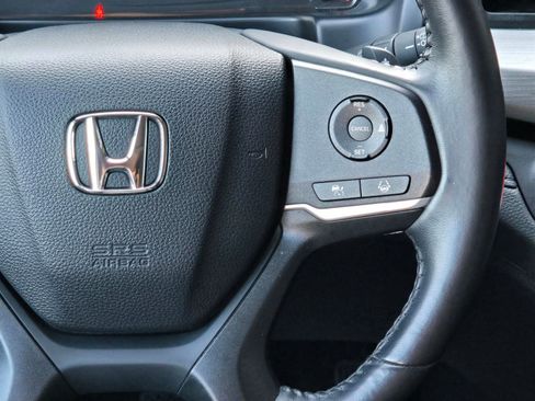 Used 2024 Honda Odyssey EX-L image 16