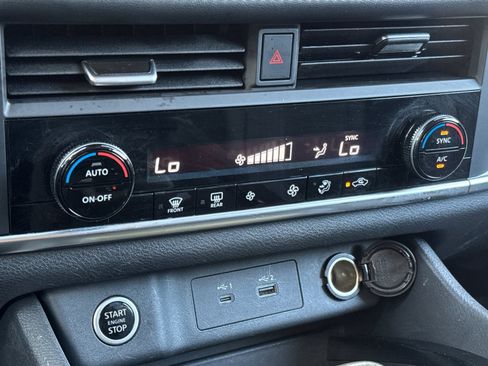 Certified 2023 Nissan Rogue SV image 23