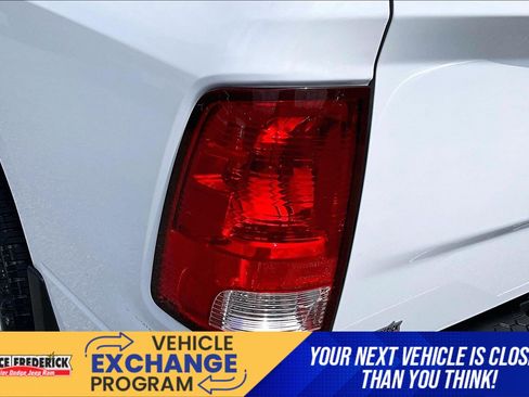 Used 2014 RAM 1500 Express AWD/4WD image 24