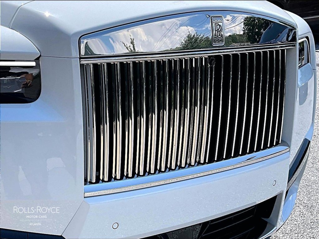 Certified 2025 Rolls-Royce Cullinan AWD/4WD image 28