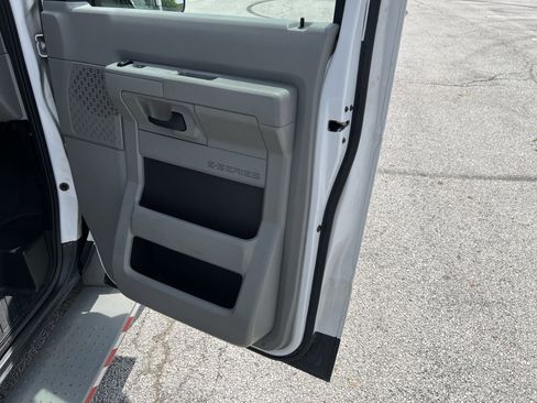 Used 2013 Ford E-250 and Econoline 250 Extended w/ PWR Group RWD image 30
