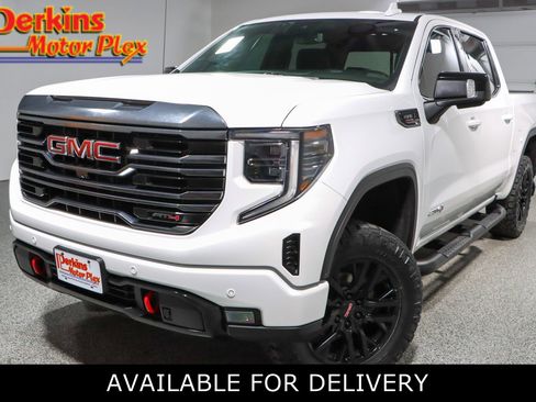 Used 2023 GMC Sierra 1500 AT4 w/ AT4 Preferred Package AWD/4WD image 1