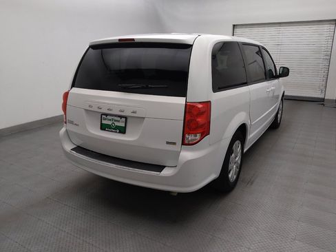 Used 2017 Dodge Grand Caravan SE FWD image 9