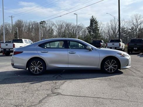 Used 2024 Lexus ES 250 w/ Premium Package image 6